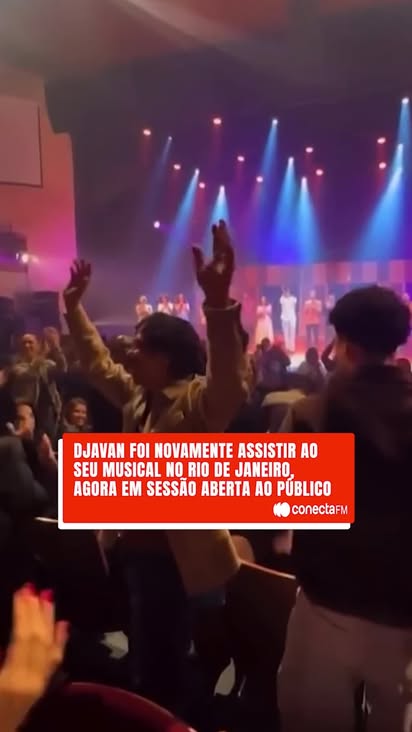 Djavan marcou presença mais uma vez no musical que celebra sua vida e carreira, desta vez em uma sessão aberta ao público no Rio de Janeiro. Sua chegada ao teatro foi recebida com uma ovação de pé!

#conectafm #djavan #musical